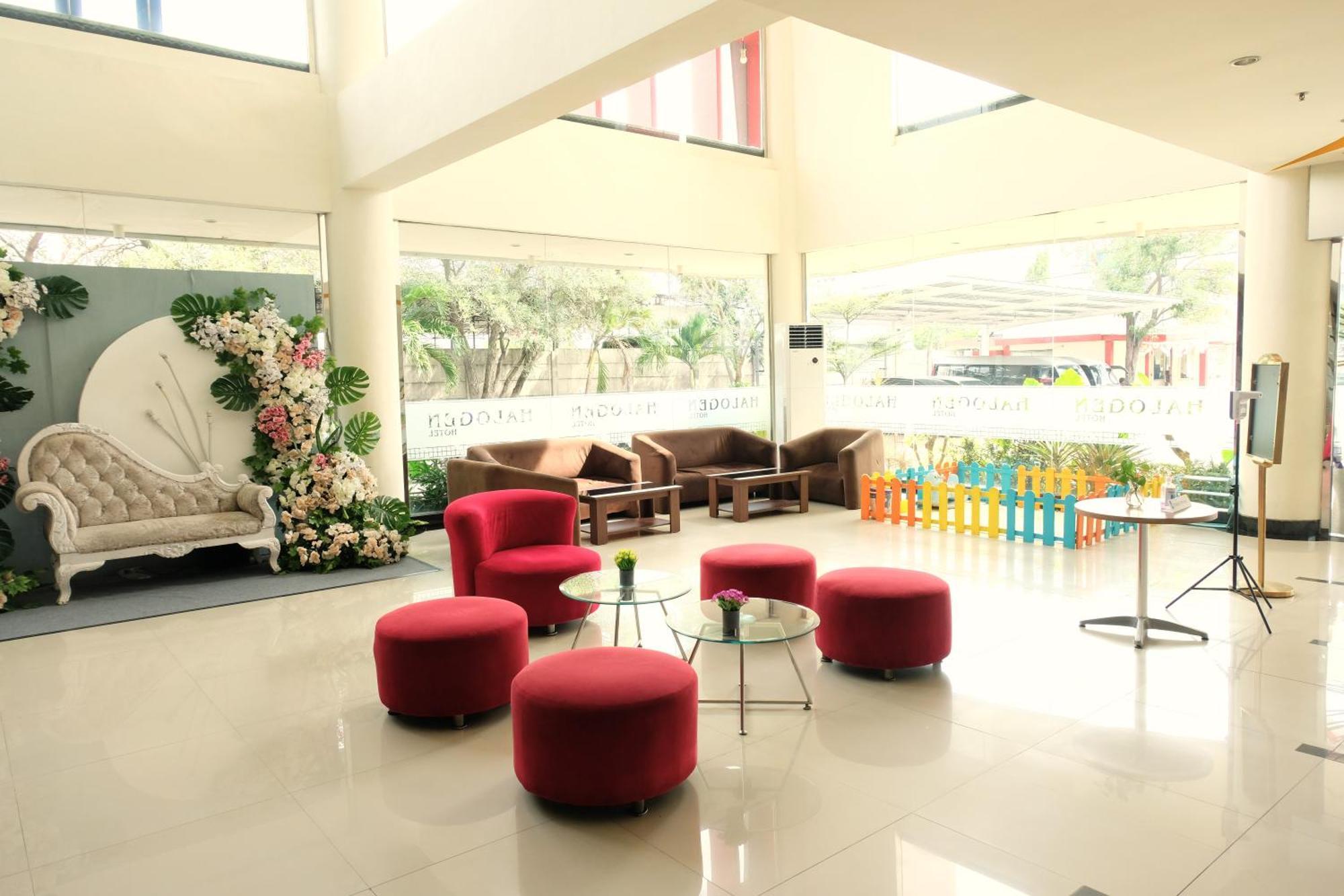 Halogen Hotel Airport Surabaya Sidoarjo Kültér fotó
