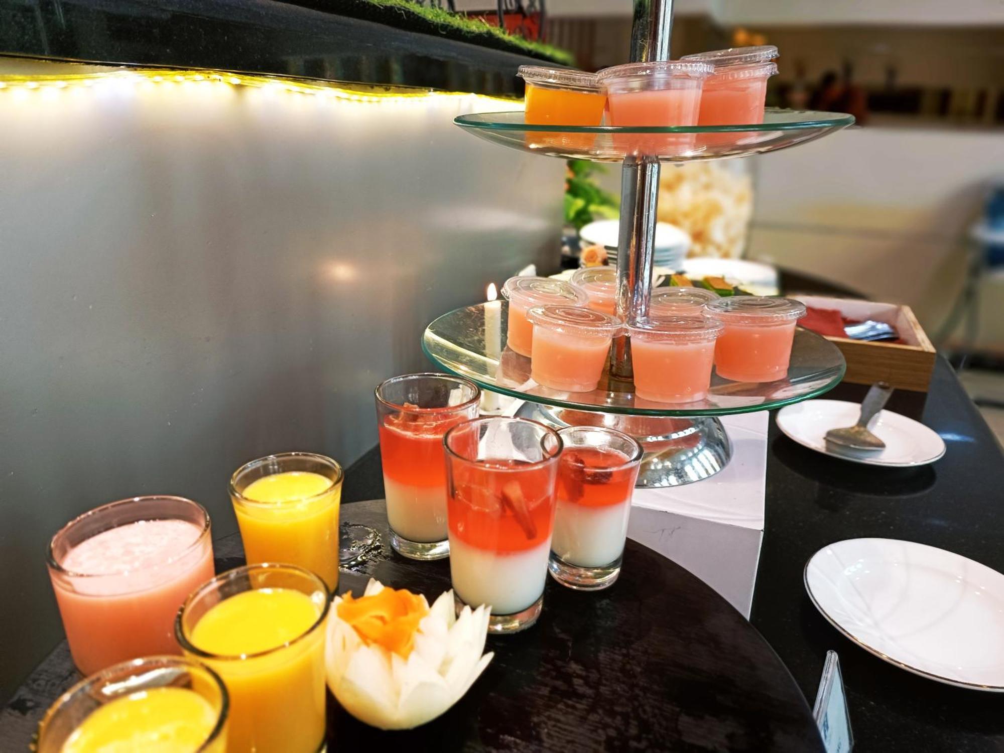 Halogen Hotel Airport Surabaya Sidoarjo Kültér fotó