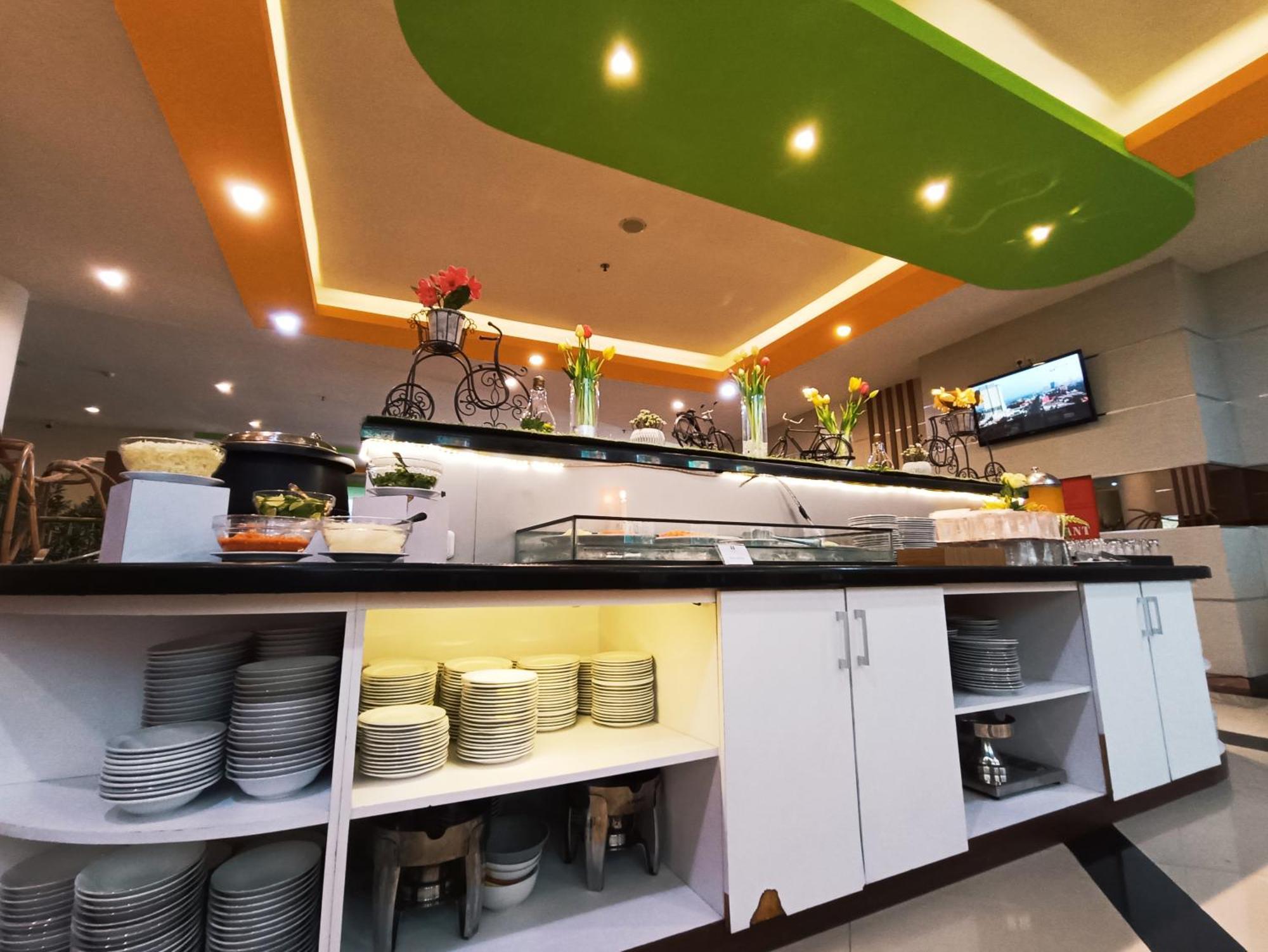 Halogen Hotel Airport Surabaya Sidoarjo Kültér fotó