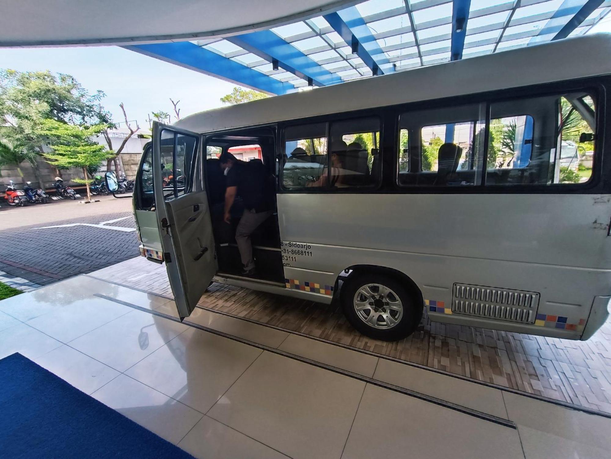 Halogen Hotel Airport Surabaya Sidoarjo Kültér fotó