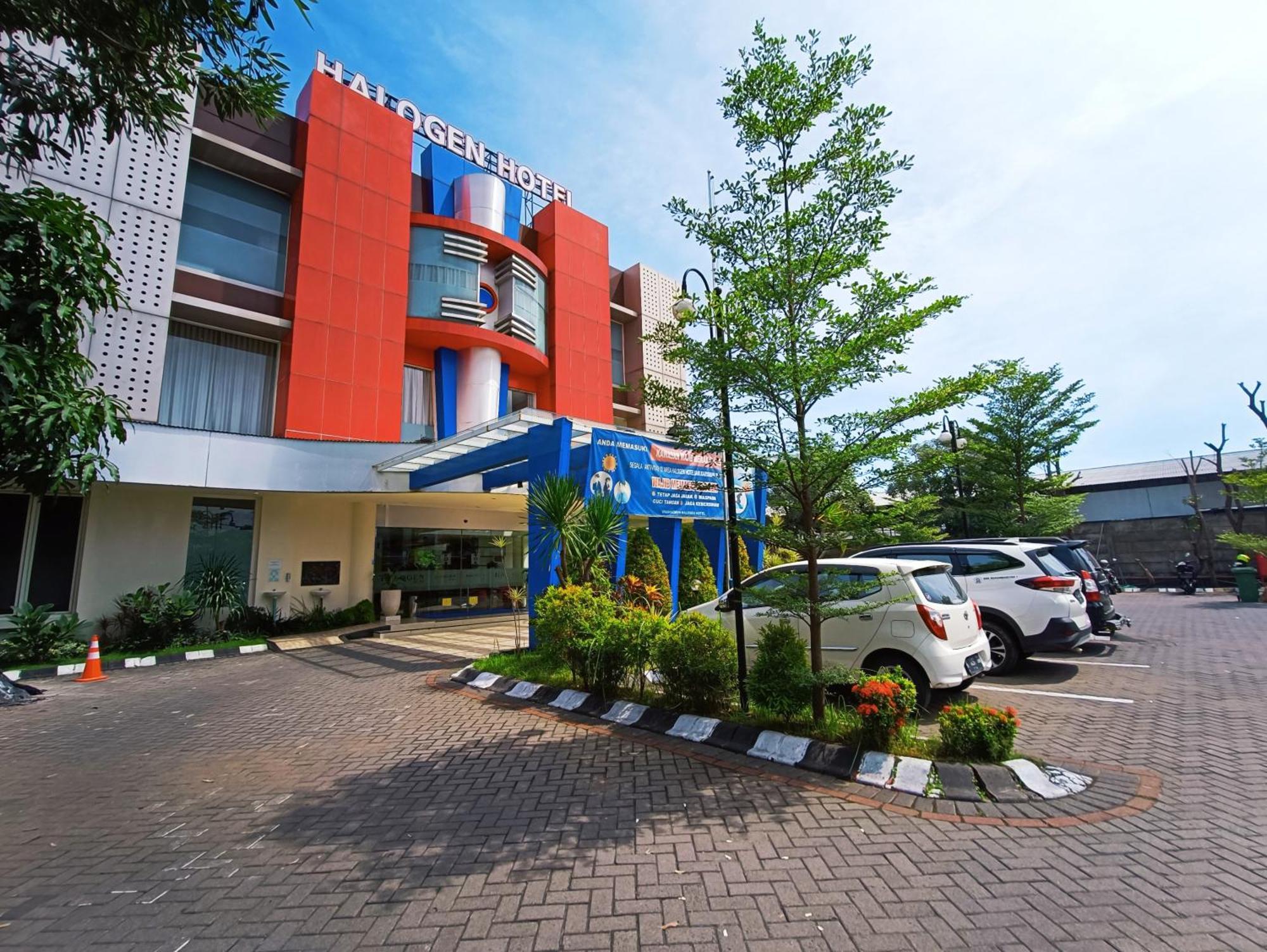 Halogen Hotel Airport Surabaya Sidoarjo Kültér fotó